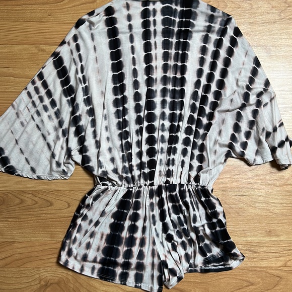 Romper - Picture 4 of 5